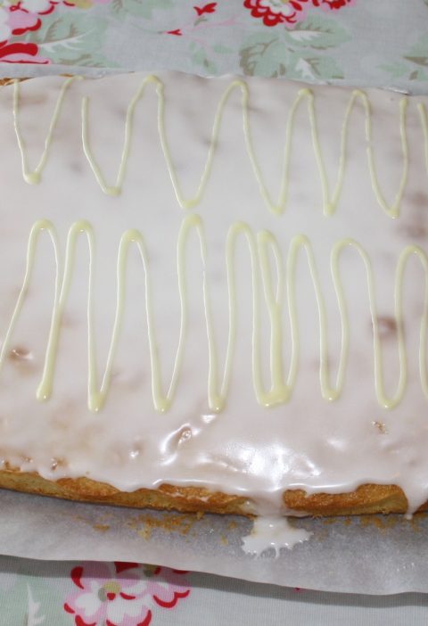 Mary Berry Lemon Drizzle tray bake