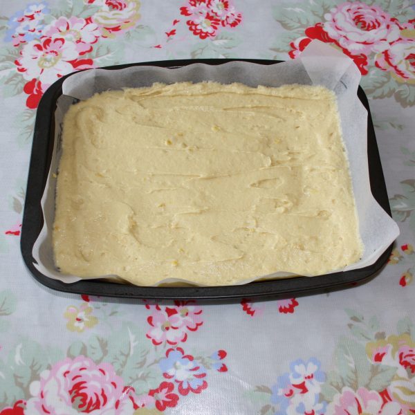 Mary Berry Lemon Drizzle tray bake