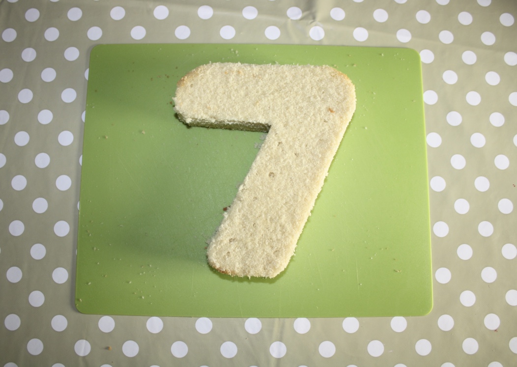 How to make a number 7 cake