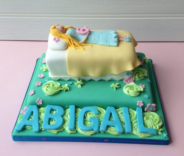 Sleeping Beauty Birthday cake 